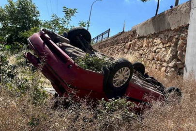 Kontrolden çıkan otomobil şarampole uçtu: 1’i ağır 3 yaralı
