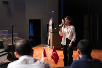 ŞEHİTKAMİL’DEKİ KARAOKE YARIŞMASININ FİNALİ YAPILDI