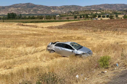 Otomobil takla attı: 1’i ağır 2 yaralı