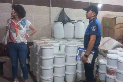 Tonlarca bozulmuş ve etiketsiz ürün imha edildi
