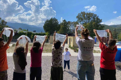 Çimko’dan depremden etkilenen çocuklara eğitim desteği