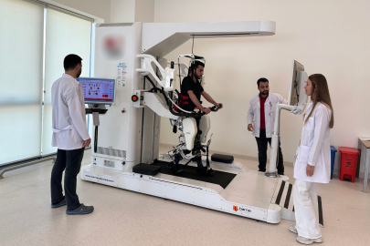 Yürüme robotu felç hastalarına umut oluyor