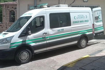 Gaziantep’te 2 otomobil çarpıştı: 1 ölü, 5 yaralı
