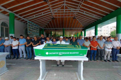 Düştüğü havuzda boğulan minik Duru defnedildi