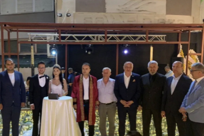 Güreş oğlunu evlendirdi