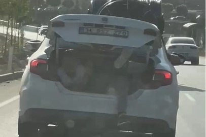 Gaziantep’te otomobilin bagajında tehlikeli yolculuk