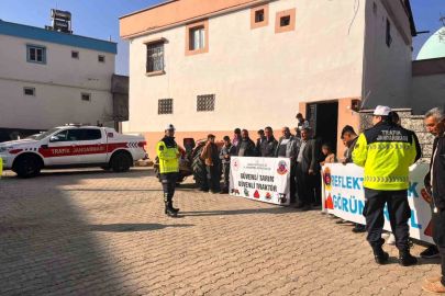 Jandarmadan 395 traktör sürücüsüne güvenlik trafik ve güvenli tarım eğitimi