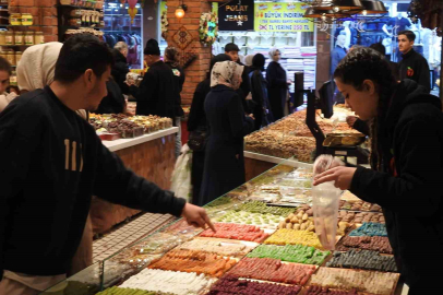 Bayram şekerleri tezgahlarda