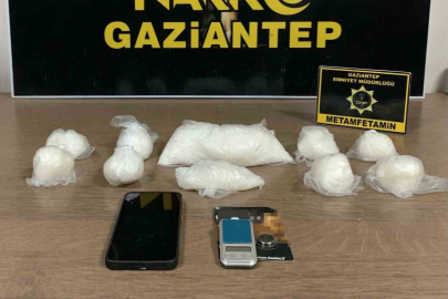 950 gram metamfetimin ele geçirildi