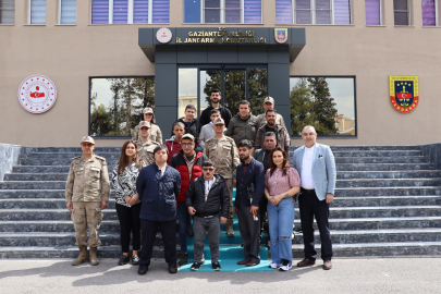 Özel gençlerden jandarmaya özel ziyaret