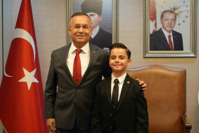 Vali Çerber, 23 Nisan’da koltuğunu devretti
