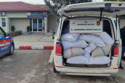 Jandarma milyonluk kaçak malzemeye el koydu
