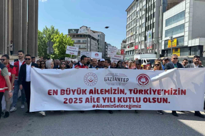 Gaziantep’te ’Aile Yılı’ kapsamında kortej yürüyüşü düzenlendi