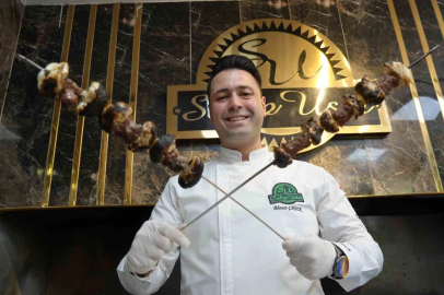 Yılda sadece 3 hafta yapılan sarımsak kebabı damak çatlatıyor
