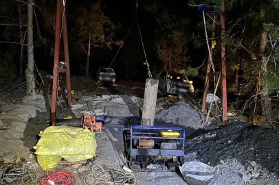 Kaçak krom madeni açarak kazı yapan 4 şahıs yakalandı