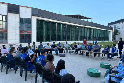Milletvekili Bozgeyik üniversiteli gençlerle buluştu