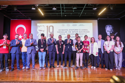 Gaziantep’te 19 Mayıs etkinliklerinde ter döken başarılı yarışmacılar ödüllendirildi