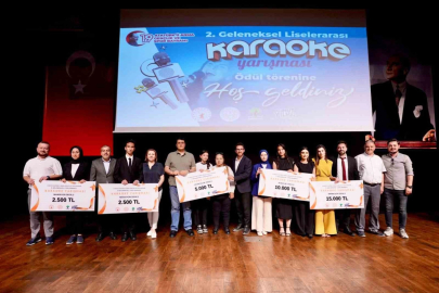 Başkan Yılmaz, başarılı öğrencileri ödüllendirdi