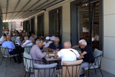 Emekliler lokali sevdi