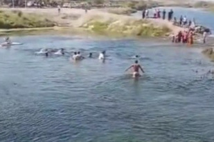 2 kişi boğulmaktan son anda kurtuldu