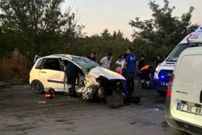 Kafa kafaya çarpışmada 1 ölü, 3 yaralı