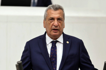 Öztürkmen göreve çağırdı