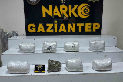 Bavullara zulalanmış 7 kilo uyuşturucu ele geçirildi