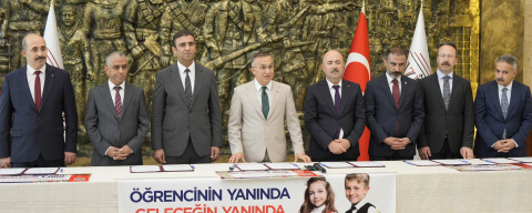 Öğrencilere destek, esnafa katkı