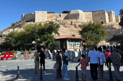 Gaziantep esnafı dört gözle kalenin ziyarete açılmasını bekliyor
