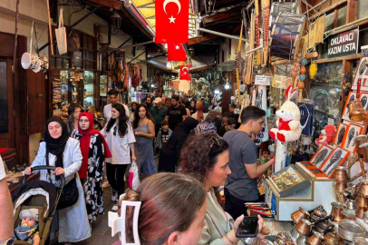 Bakırcılar Çarşısı turistlerin gözdesi