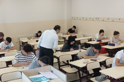 ÜNİVERSİTE ADAYLARINA ÜCRETSİZ HAZIRLIK KURSU