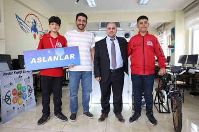 Bu bisiklet hem elektrik üretiyor hem de bakiye kazandırıyor