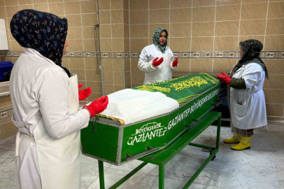Duyunca herkesin irkildiği mesleklerini severek yapıyorlar