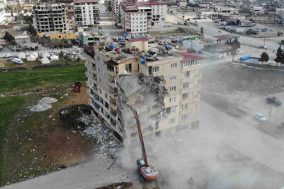 67 kişinin öldüğü Yunus Kaya Apartmanı müteahhidine 13 yıl ceza