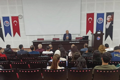 “Atatürk ve Cumhuriyet” söyleşisi ilgi gördü