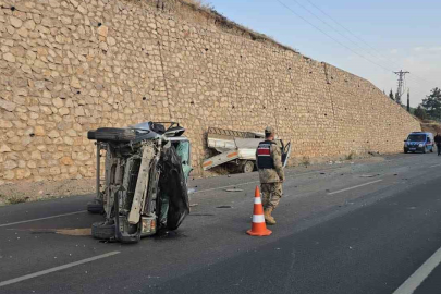 Kamyonet hafif ticari araca arkadan çarptı: 4 kişi yaralandı