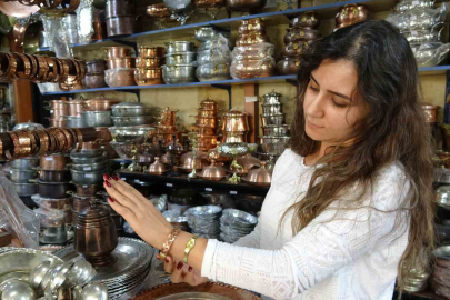 Bakır bileklikler yeniden moda oldu