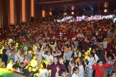 ÇOCUKLAR ŞAHİNBEY’DE DOYASIYA EĞLENDİ