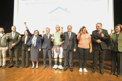 GAZİANTEP’TE AİLE EĞİTİMİ OKULUNDA İLK ZİL ÇALDI