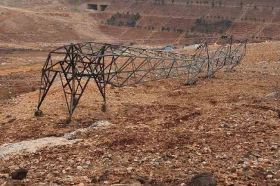 Elektrik direği hırsızlığı tekrarlandı