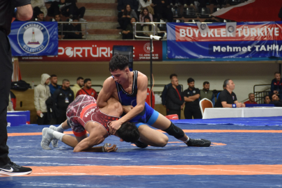 Güreşin kalbi Şahinbey’de atıyor