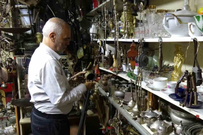 45 yıllık antika tutkusu