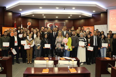 DİJİTAL USTA’LAR SAHAYA İNİYOR