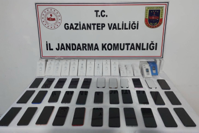 800 bin TL değerinde kaçak telefon ele geçirildi