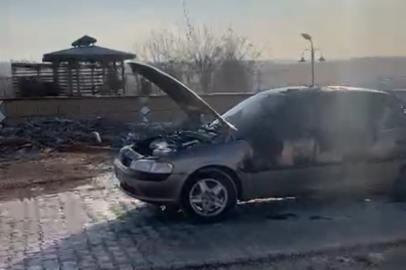 Park halindeki araç kundaklandı