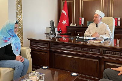 Macar kadın Kur’an-ı Kerim’den etkilenerek Müslüman oldu