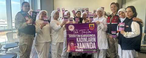 Jandarma ekipleri 2025 yılında KADES uygulamasını tanıttı