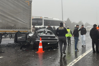 Zincirleme kaza: 2 ölü, 11 yaralı