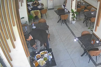 Boğazına lokma kaçan müşteri, heimlich manevrasıyla kurtarıldı