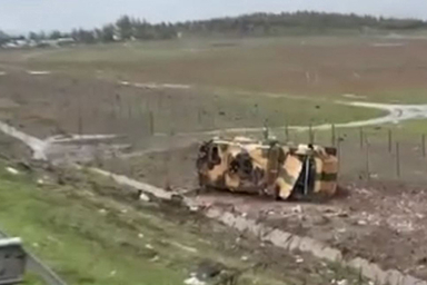 Askeri araç devrildi: 10 asker yaralandı